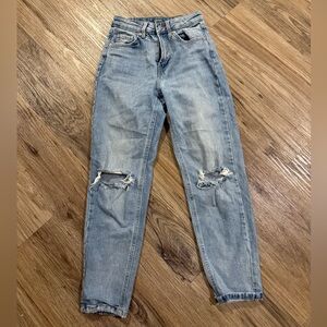 Wild fable high waist mom jeans Light Blue Distressed Women Jeans 00